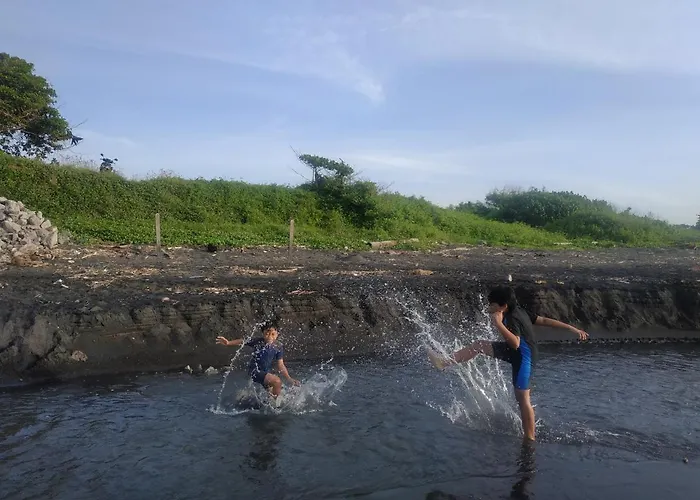 Tamiu At Desa Wisata Near Surf Guest house Keramas