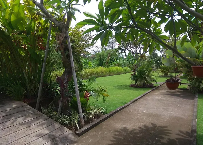 Tamiu At Desa Wisata Near Surf Guest house 3*